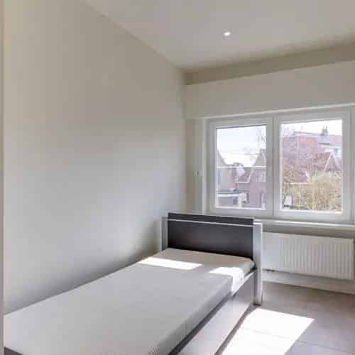 Volledig gerenoveerd appartement met 2 slaapkamers