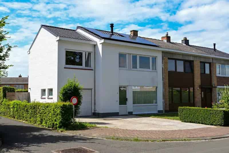 Leuke gezinswoning op kindvriendelijke locatie in Oostende.