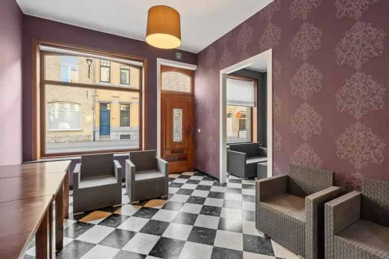 Unieke herenwoning momenteel uitgebaat als B&B en vakantiewoning