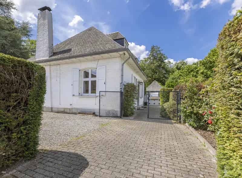 Statige villa met potentieel op toplocatie in Schepdaal.