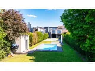 Huis te koop Hermalle-sous-Argenteau 367m² 3 slaapkamers zwembad