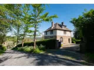Villa te koop Namen 5 slaapkamers grote tuin 2 bouwpercelen