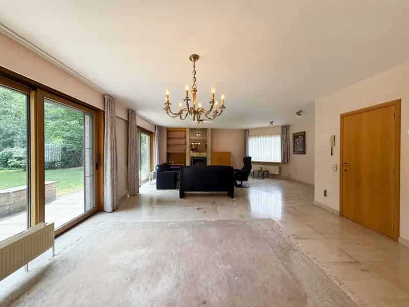 Riante villa te huur in Wondelgem met 4 slaapkamers en grote tuin