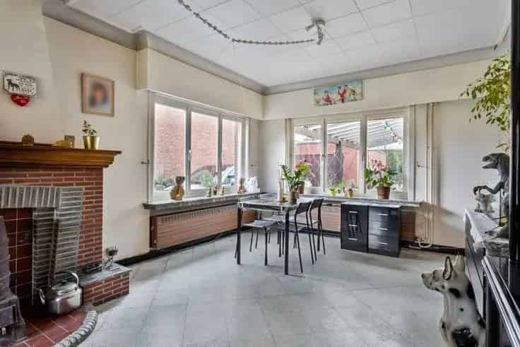 Huis Te Koop Te Renoveren 2000m2 Perceel