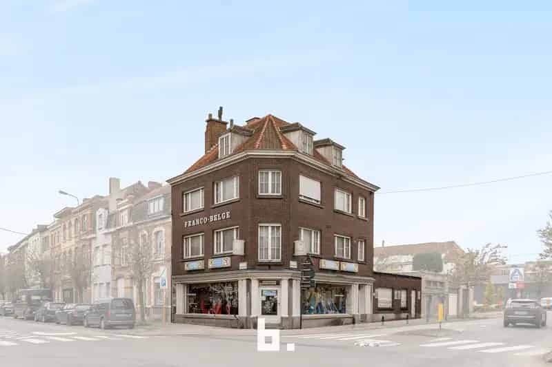 Handelspand met Woonst te Koop Kortrijk