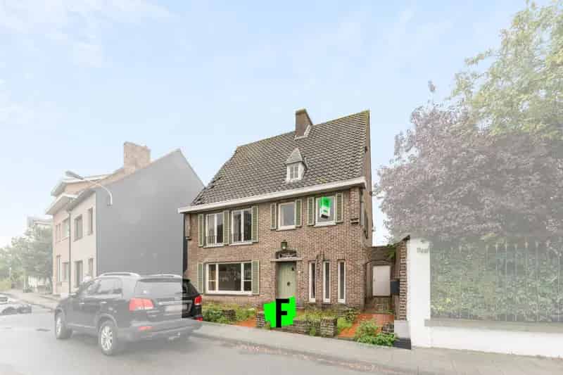 Te renoveren woning op toplocatie in Veurne!