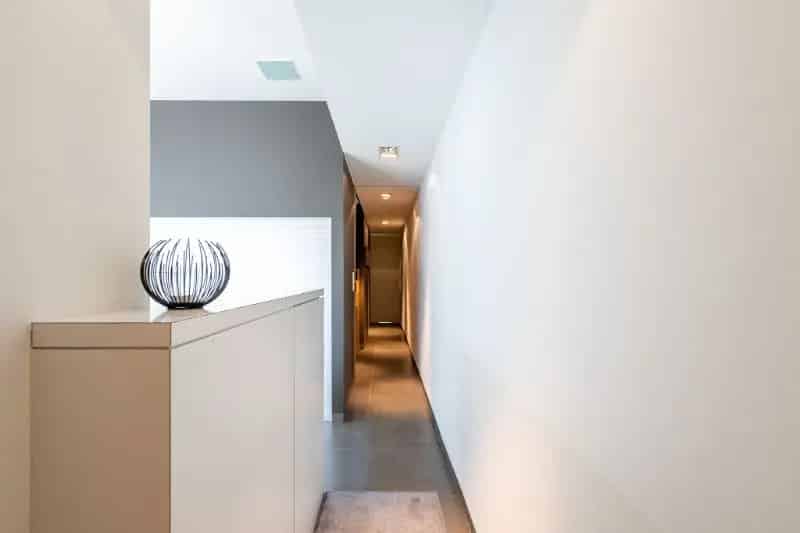 Architecturaal ingerichte woning met hoogwaardige afwerking.