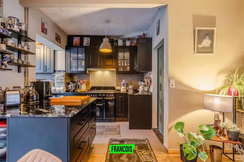 Prachtig Bel-etage met 3 slaapkamers met tuin en een garage