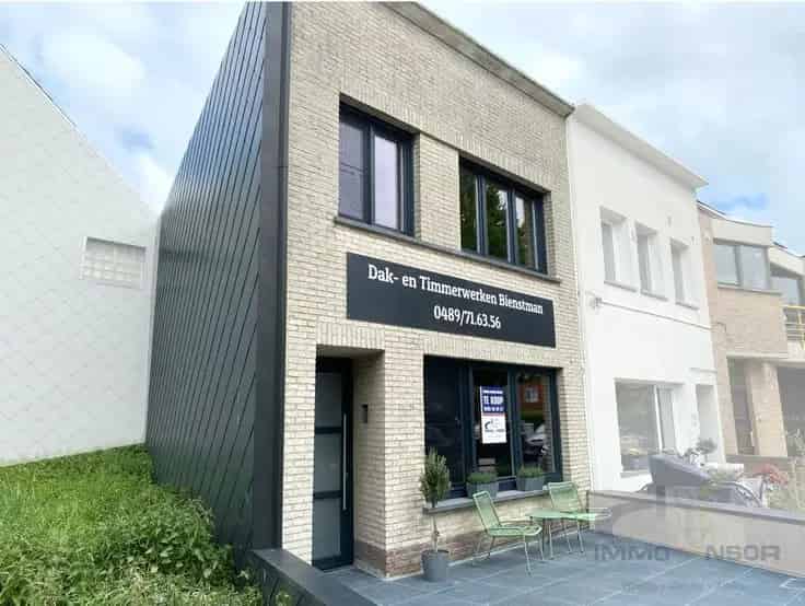 Gerenoveerde Huis te Koop Oostende 2 slaapkamers