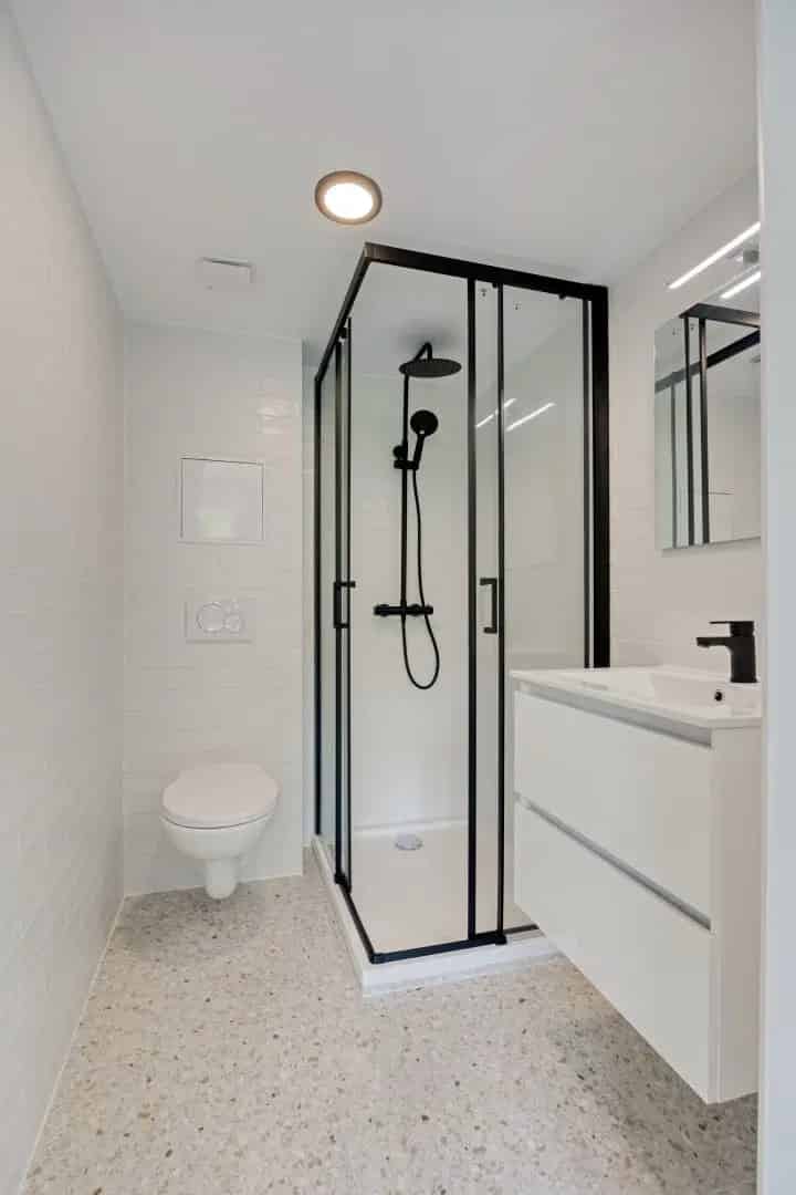 Volledig gerenoveerde studentenkamer in residentie met 29 studentenkamers met eigen sanitair en terras in hartje Leuven - EPC label A!