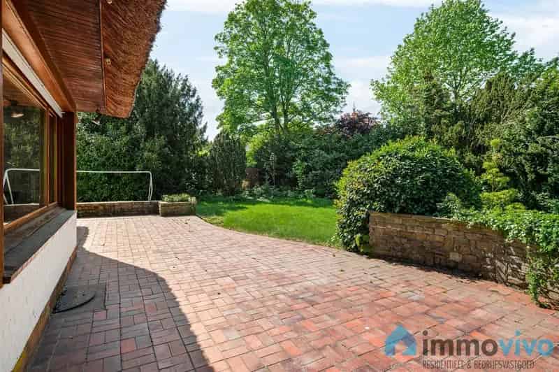 Karaktervolle rietgedekte villa op 1.120 m² met 5 slaapkamers en badkamers (475 m² bewoonbaar!)