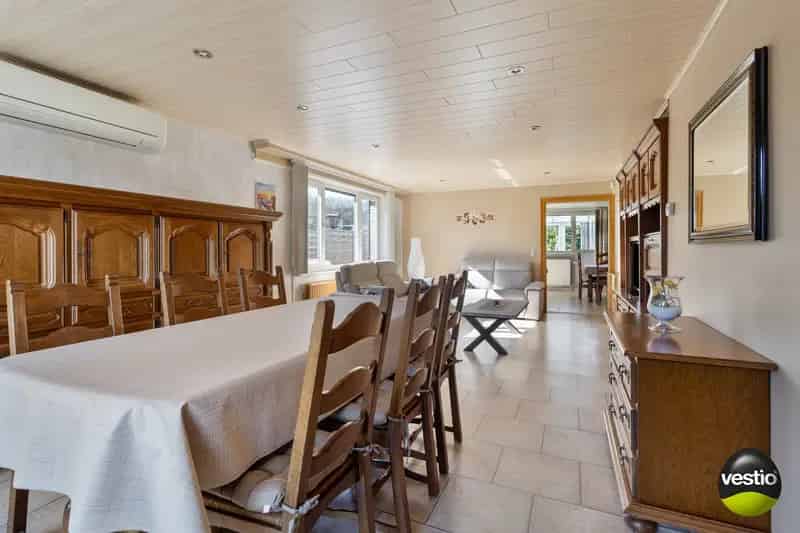 OPEN BEBOUWING MET 3 SLAAPKAMERS, ZWEMBAD EN SAUNA OP 13A 86CA IN LUMMEN