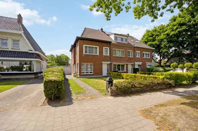 Huis te huur Elsdonkwijk: Gezinswoning met Tuin en Garage