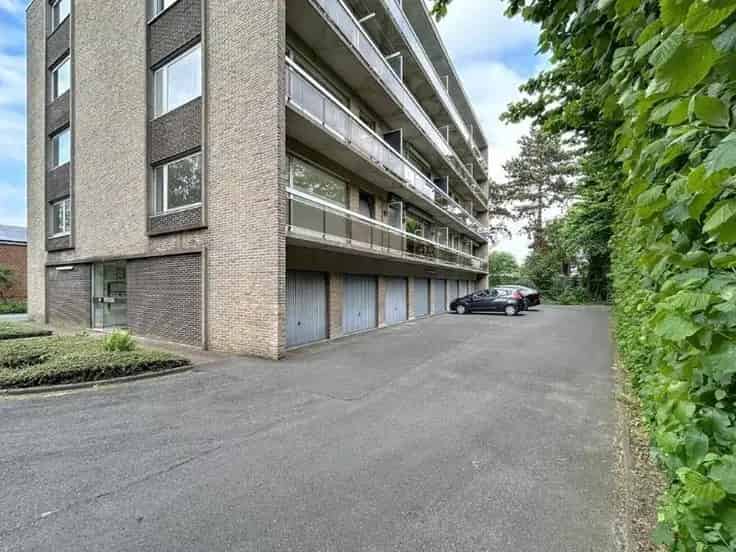 Appartement Te Koop Instapklaar Met Garage Nabij Scholen