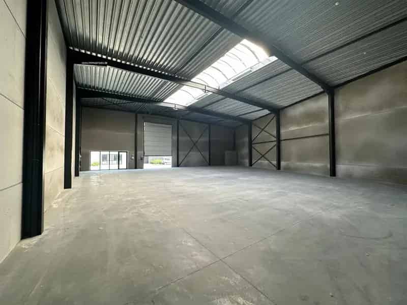 Nieuwbouw bedrijfsgebouw te koop in 'T Saspark Wielsbeke