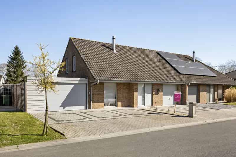 Huis te koop Staden: 3 slaapkamers, werkplaats en garage