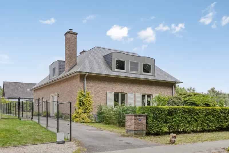 Schitterende woning Munsterbilzen authentieke elementen