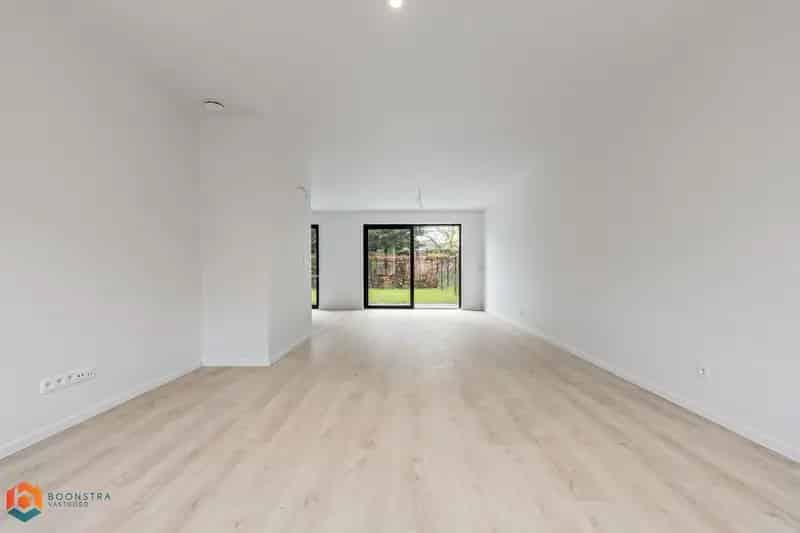 Energiezuinige nieuwbouwwoning met 4 slpkrs en tuin