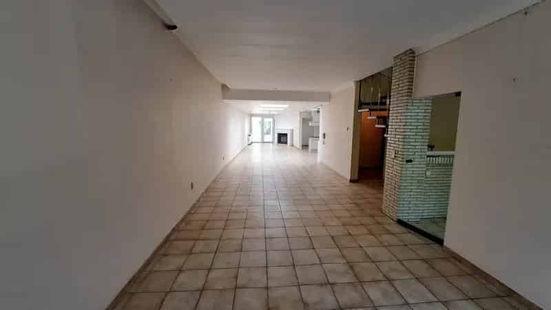 Burgerwoning met 3 slaapkamers en tuin