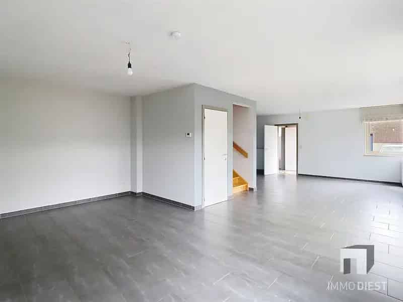 met 3 slaapkamers en tuintje