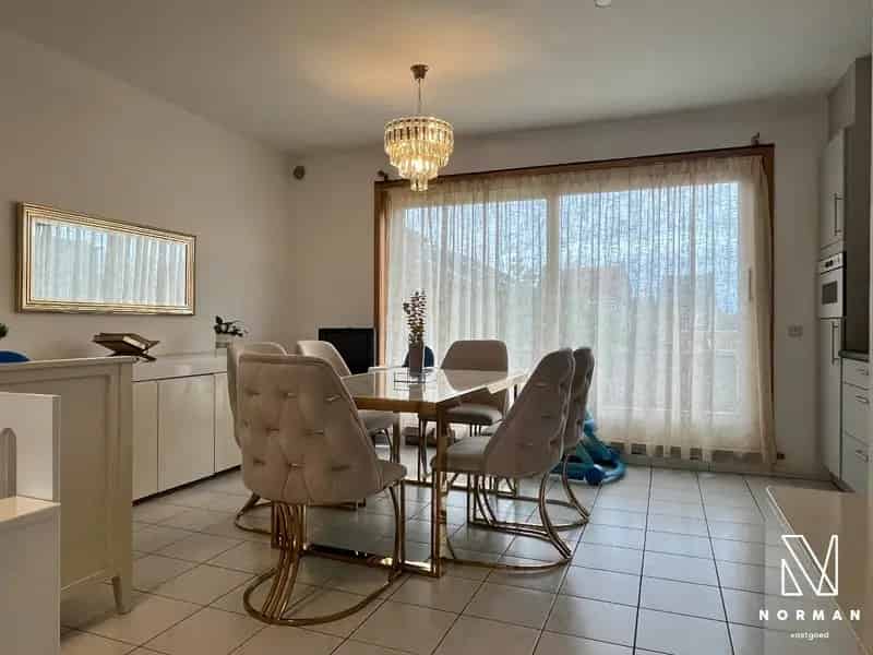 Instapklare woning in Harelbeke!
