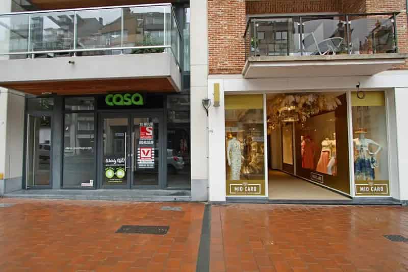 Goed gelegen handelspand Lippenslaan 328 te huur