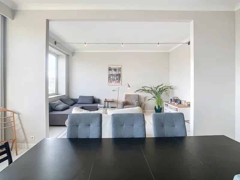 2-slaapkamer appartement op de welbekende Avenue Louize!