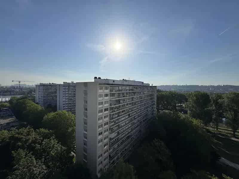 Studio te renoveren Anderlecht nabij kanaal