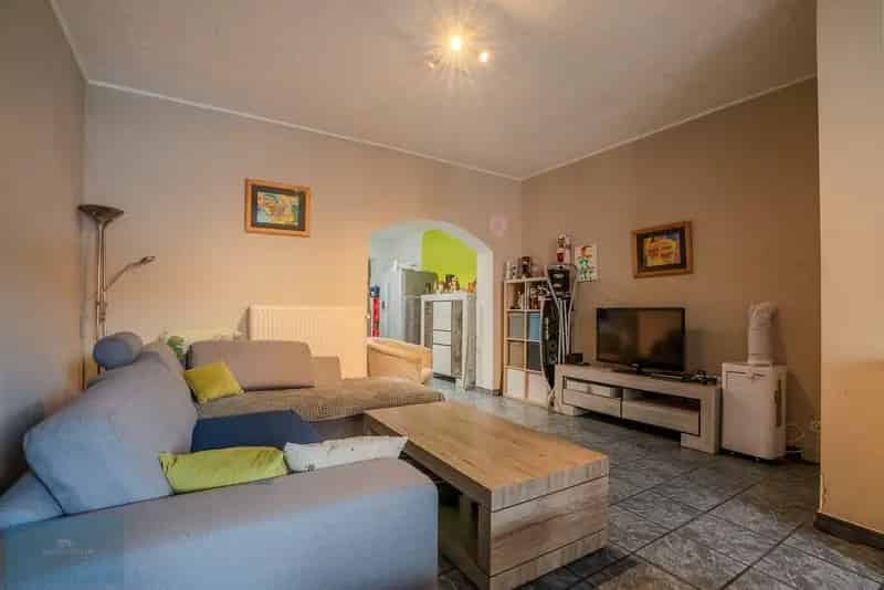 🏡 Rijwoning in de Flekeleerstraat: Ideaal voor Gezinnen!