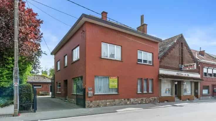 Huis Te Koop: Instapklare 4 Slaapkamers, Grote Tuin en Garage