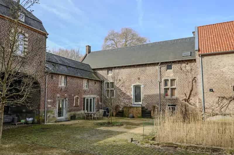 Huis te huur in vierkantshoeve te Herk-de-Stad