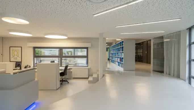 Kantoorgebouw te koop in President Kennedypark 41, Kortrijk - Dewaele