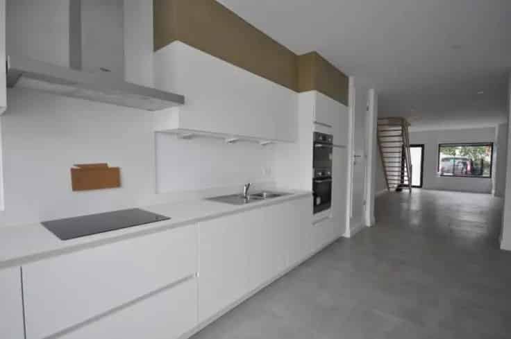 Ruime gesloten woning met 3 slaapkamers