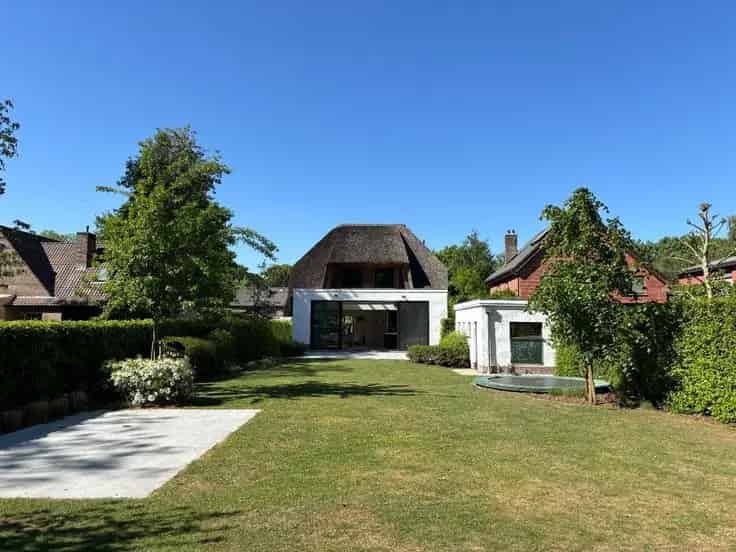 Gerenoveerde Villa te Koop in Schilde