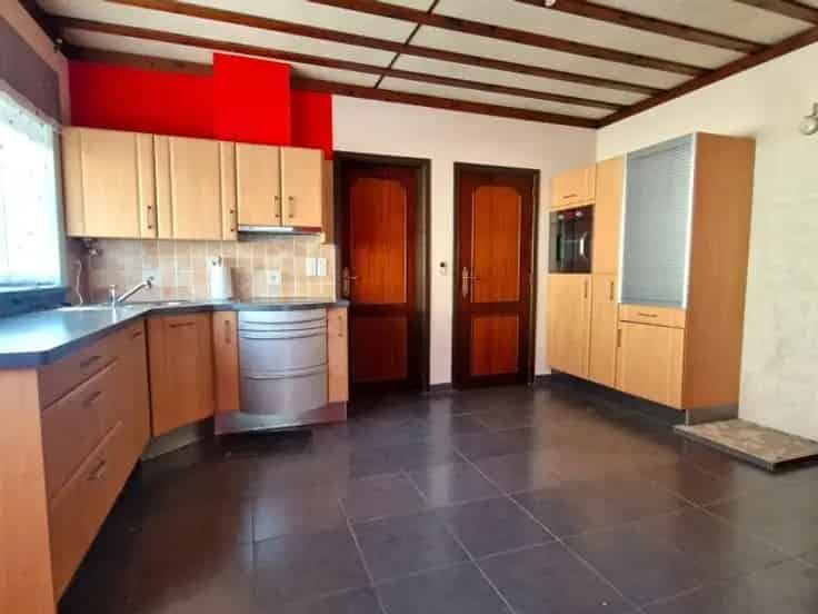 Ruime Bungalow Te Koop in Rustige Wijk