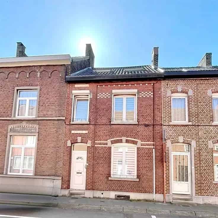 Huis Te Koop: Ruime Gezinswoning met Tuin