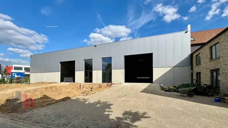 Nieuwbouw bedrijfsgebouw te huur in Unit 3 Asse