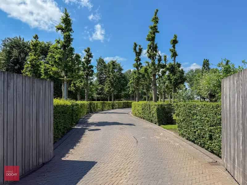 Privaat gelegen instapklare luxe- villa met zicht op Leie-oevers
