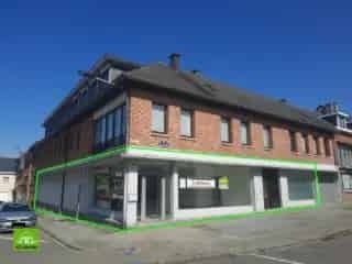 Handelspand te Huur Bouge 350m²