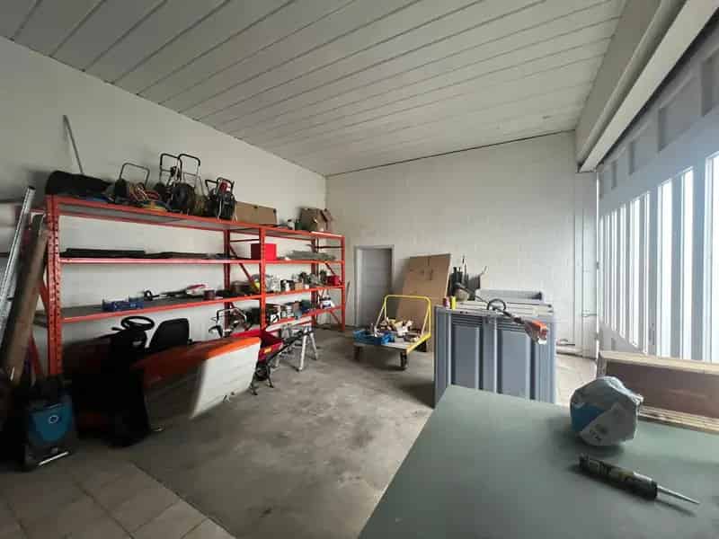 MULTIFUNCTIONEEL BEDRIJFSGEBOUW