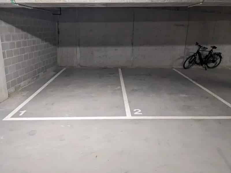 Garage te koop Tervuren: Nieuwbouw staanplaats met laadpaal