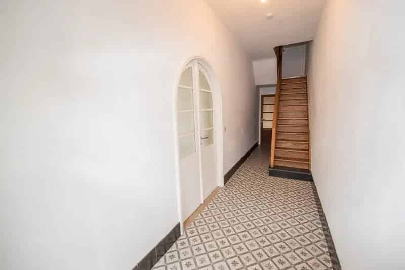 Gerenoveerd woning te huur in het centrum van Waregem!