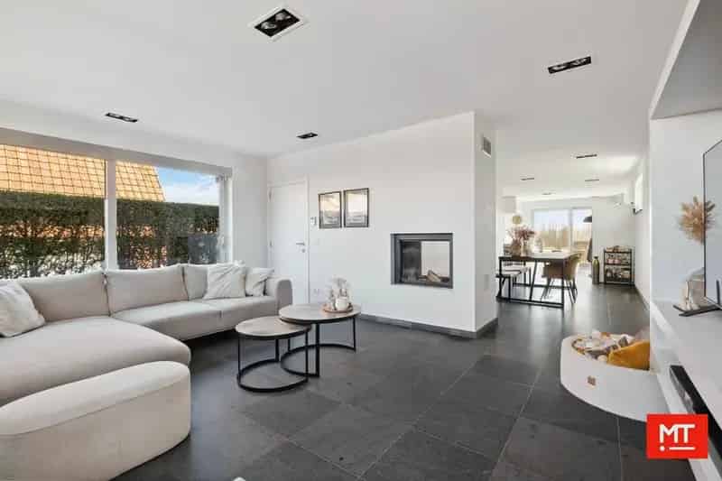 Moderne villa met landelijk uitzicht te koop in Passendale