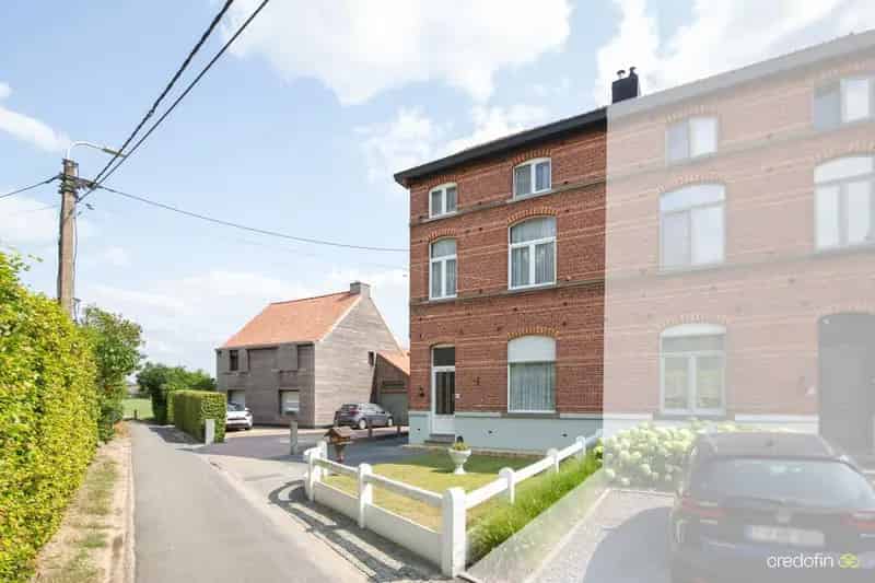 Ruime karaktervolle burgerwoning met zuidgerichte tuin in Evergem