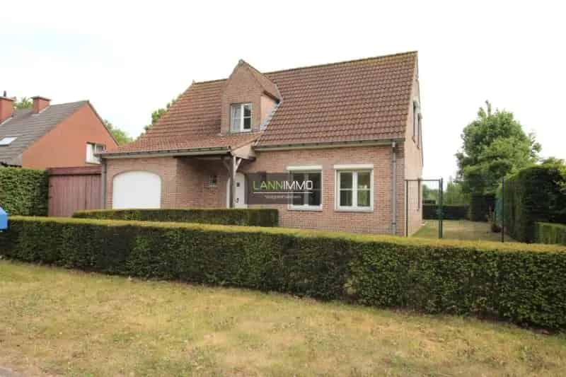 Instapklare woning met 3 slaapkamers en 2 garages