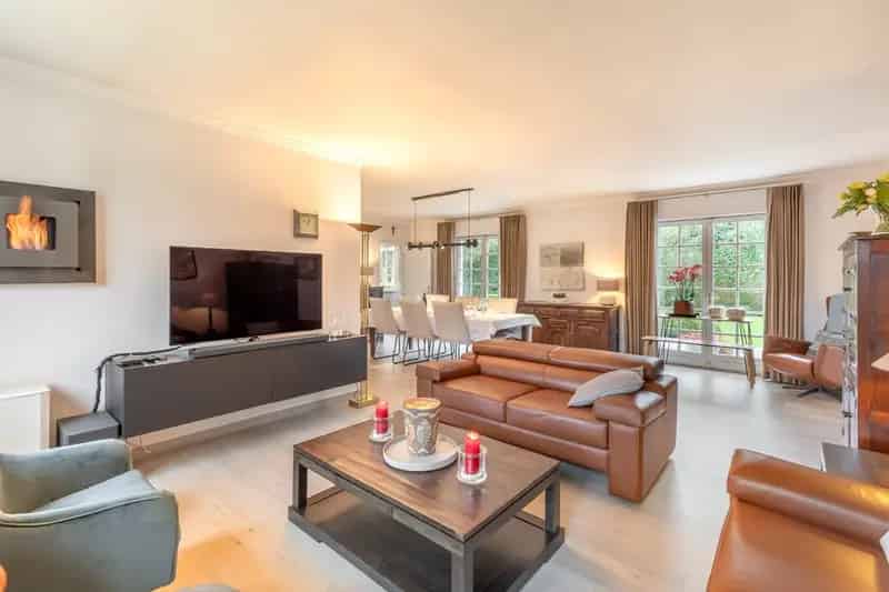 Huis te huur: Instapklare villa met 5 slaapkamers en tuin