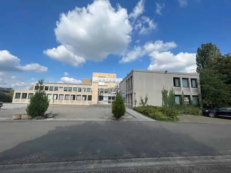 KANTOORGEBOUW IN HASSELT
