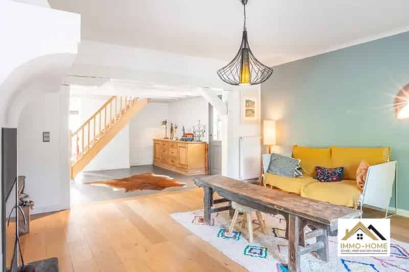 Charmante vrijstaande woning op toplocatie in Lochristi!