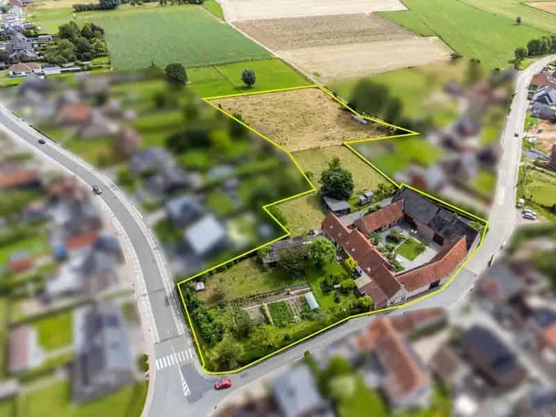 Vierkantshoeve te Sint-Goriks-Oudenhove, Vlaamse Ardennen
