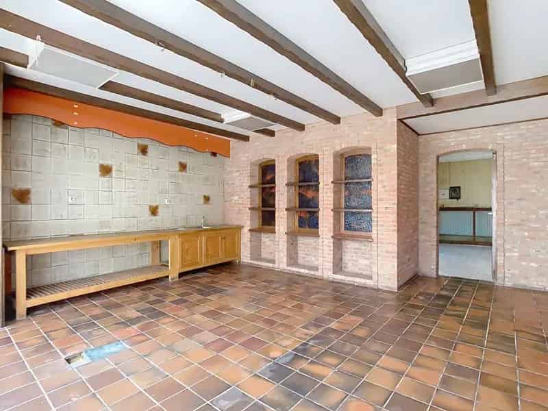 Zéér ruime én Stevige Woning met 3 SLPK, Tuin én Weilanden!